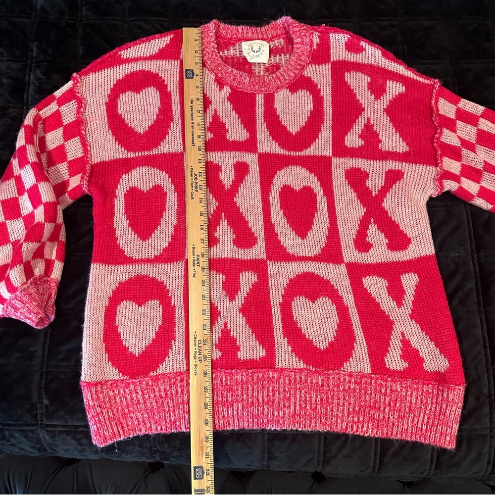 Fantastic Fawn Pink XO Sweater - Picture 2 of 6